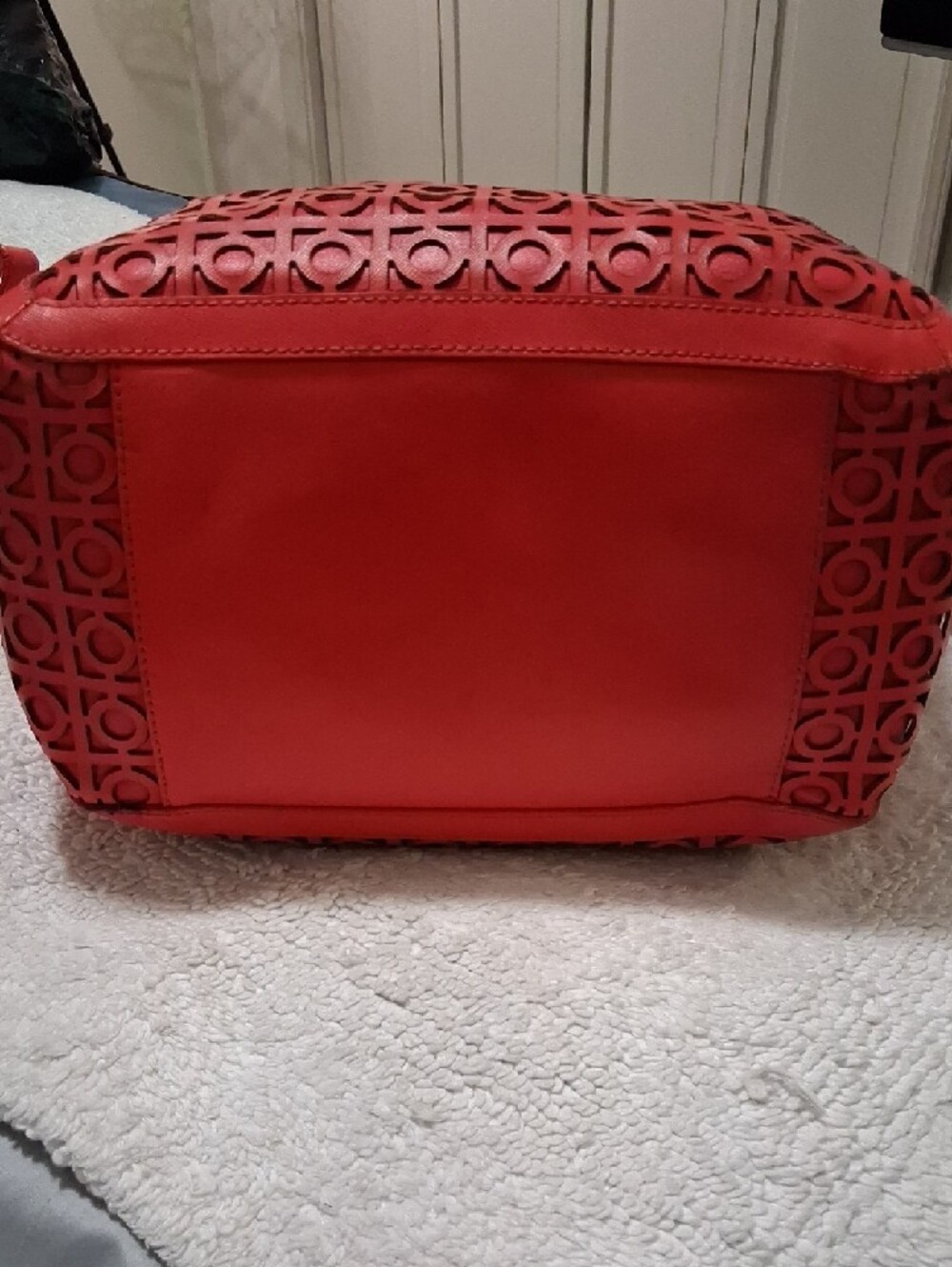 Tory Burch Red Perforated Leather Satchel with Removable Strap - Picture 4 of 15